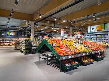 Tegut in der Krise: Übernimmt Edeka jetzt sämtliche Filialen? Obst- und Gemüseabteilung einer Tegut-Filiale