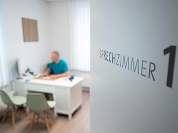 Wegen sexuellen Missbrauchs: Nürnberger Arzt in U-Haft - Polizei mit Aufruf Wegen sexuellen Missbrauchs: Nürnberger Arzt in U-Haft - Polizei mit Aufruf