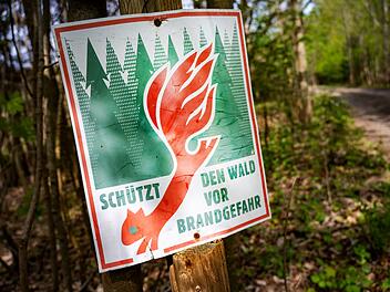 Hohe Waldbrandgefahr: Regierung von Oberfranken ordnet Beobachtungsflüge an Hohe Waldbrandgefahr: Regierung von Oberfranken ordnet Beobachtungsflüge an