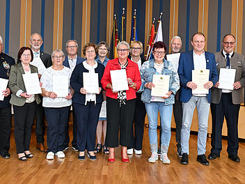 Ehrenamtliche im Landratsamt Bamberg geehrt - "höchste Anerkennung" Ehrenamtliche im Landratsamt Bamberg geehrt - "höchste Anerkennung"