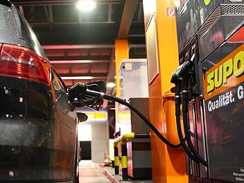 "Preiskampf nach unten, der sich gewaschen hat" durch neue Spritpreisregel? "Preiskampf nach unten, der sich gewaschen hat" durch neue Spritpreisregel?