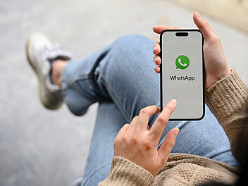 WhatsApp WhatsApp