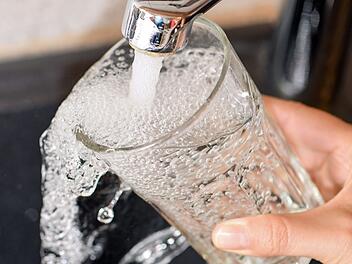 Abkochgebot im Kreis Main-Spessart aufgehoben - Hinweise für Verbraucher Trinkwasser, Abkochgebot, Wasser, Leitungswasser, Spülbecken, Wasserhahn