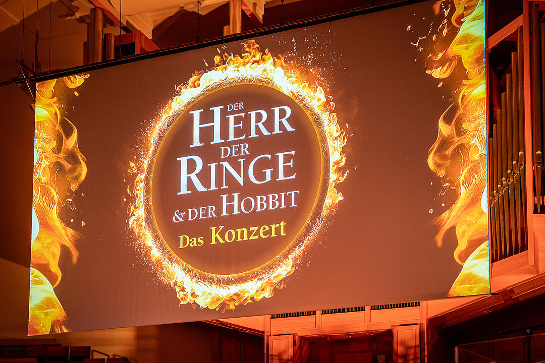 Großes Orchester, Solisten und Sänger! Großes Orchester, Solisten und Sänger!