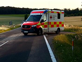 Rollstuhlfahrer in Niederbayern tot - Drama auf Landstraße Rollstuhlfahrer in Niederbayern tot - Drama auf Landstraße