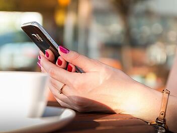 Datenschutz auf dem Smartphone: Die Werbe-ID lässt sich in wenigen Schritten in den Einstellungen deaktivieren Datenschutz auf dem Smartphone: Die Werbe-ID lässt sich in wenigen Schritten in den Einstellungen deaktivieren