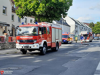 Zimmerbrand-Alarm in Bamberg - Polizei und Feuerwehr im Einsatz Zimmerbrand-Alarm in Bamberg - Polizei und Feuerwehr im Einsatz