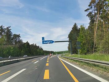A3-Ausfahrt bei Kitzingen stellenweise gesperrt - "erhöhte Aufmerksamkeit" A3-Ausfahrt bei Kitzingen stellenweise gesperrt - "erhöhte Aufmerksamkeit"