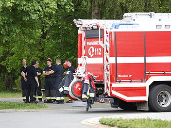 Fliegerbombe auf Friedhof gefunden: Trauergäste und Anwohner müsse evakuiert werden Fliegerbombe auf Friedhof gefunden: Trauergäste und Anwohner müsse evakuiert werden