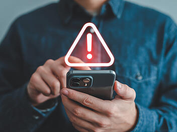 Telefonat, Smartphone, Handy, Telefon, Warnung, Gefahr Telefonat, Smartphone, Handy, Telefon, Warnung, Gefahr