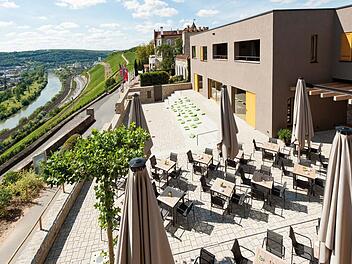 Würzburger Hotelchefin fordert von Gästen mehr Respekt - "Fass zum Überlaufen gebracht" Schlosshotel Steinburg in Würzburg