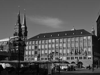 Nürnberger Stadtrat mit 54 Jahren unerwartet gestorben Rathaus auf dem Hauptmarkt in Nürnberg