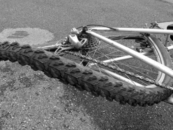 Ermittlungen nach Unfall auf B85 im Kreis Bayreuth Symbolbild: Fahrradunfall